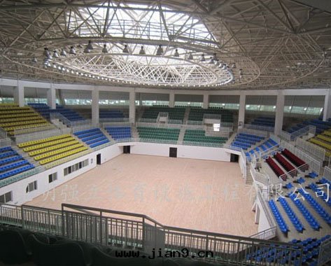 建水(shuǐ)縣(xiàn)體(tǐ)育館(guǎn)木(mù)地(dì)闆及(jí)座椅(yǐ)工程